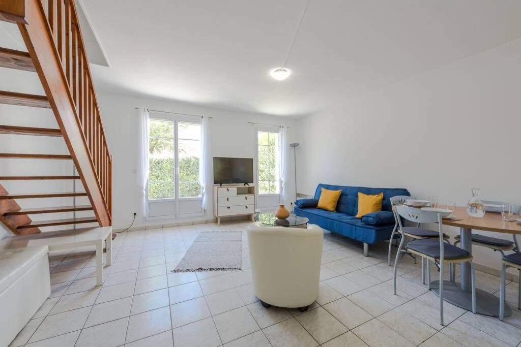 Guest House III Magny-le-Hongre Exteriér fotografie